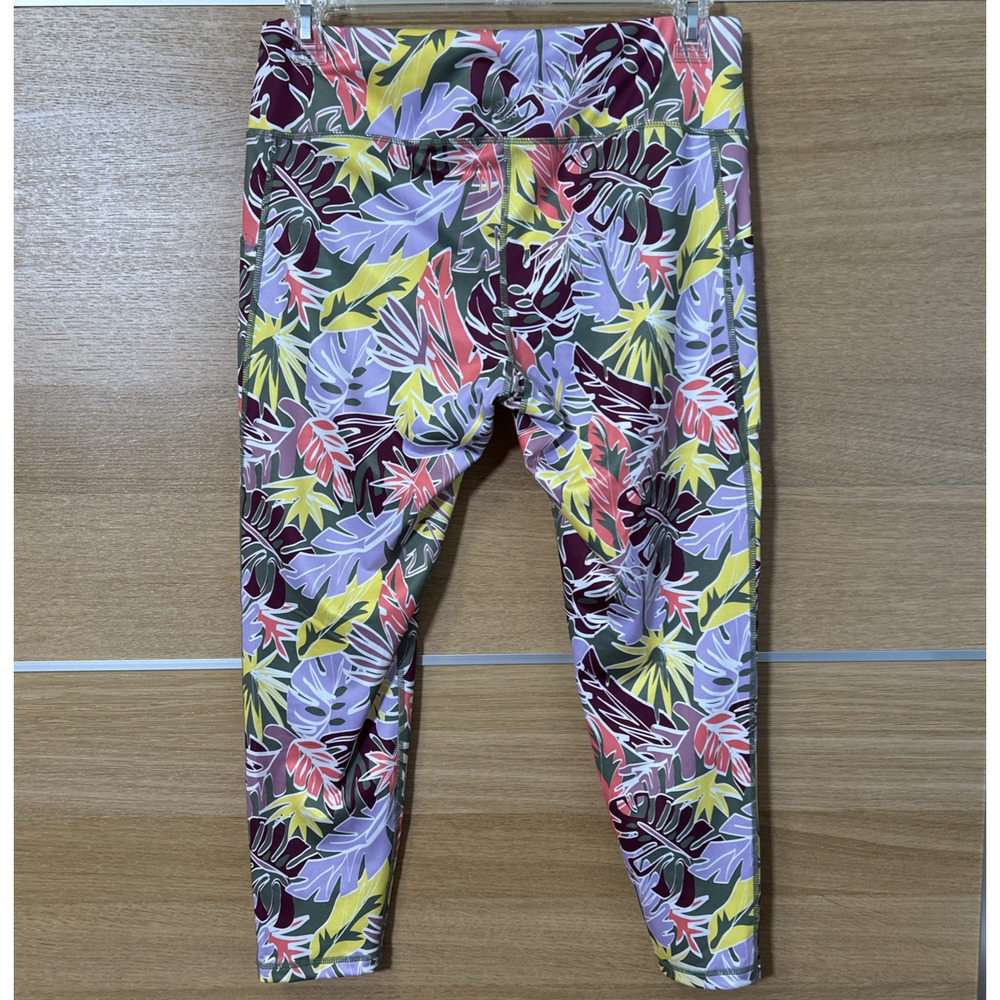 NEW Pro Player Women's Sz Large moisture-wicking workout leggings Tropical Print - Picture 4 of 5